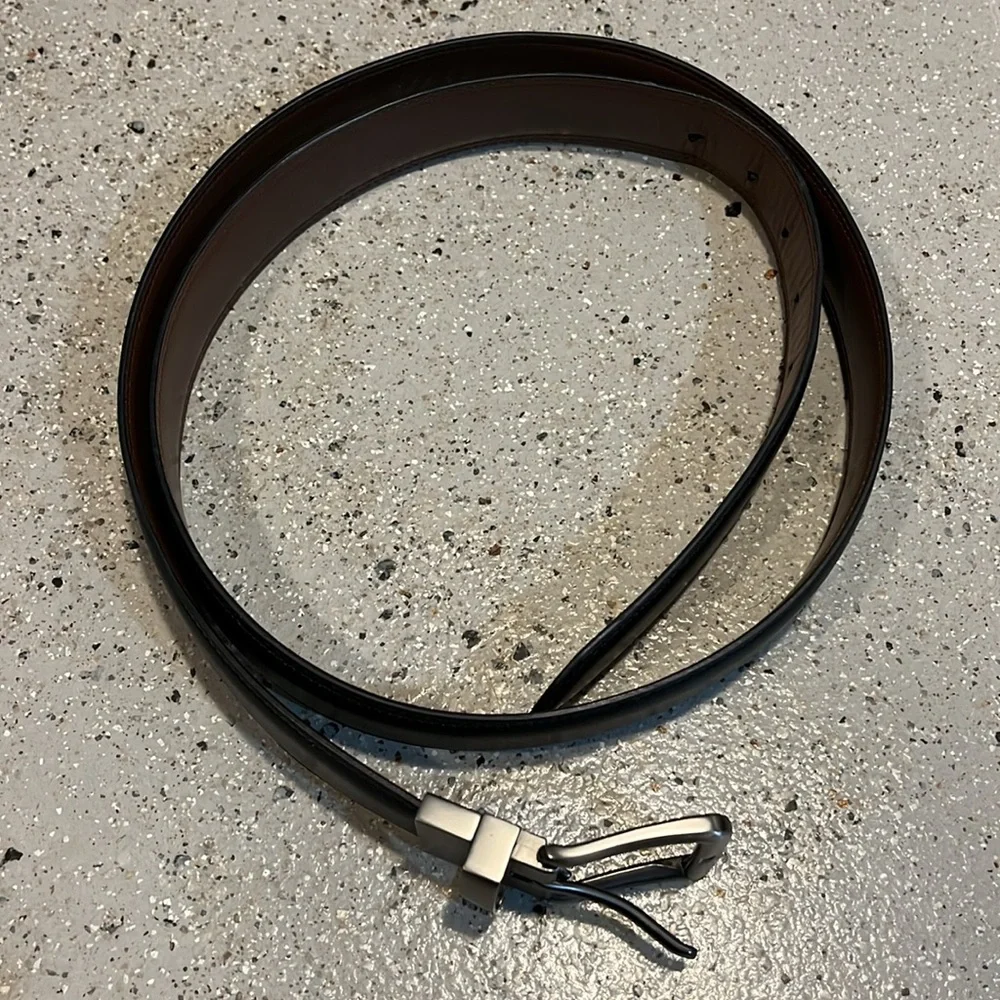 DICKIES REVERSIBLE LEATHER BELT BLK BRO WITH BRUSHED SILVER HARDWARE SIZE 46-48